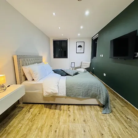 The Edge Ft7 Apartment London Exterior photo
